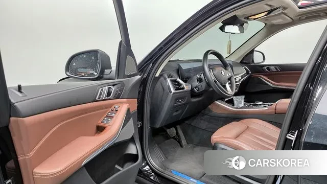 BMW X5 (G05) 2024 Черный из Кореи, фото 2