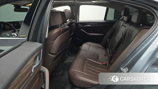 BMW 5 Series (G30) 2019 Серый из Кореи, фото 2