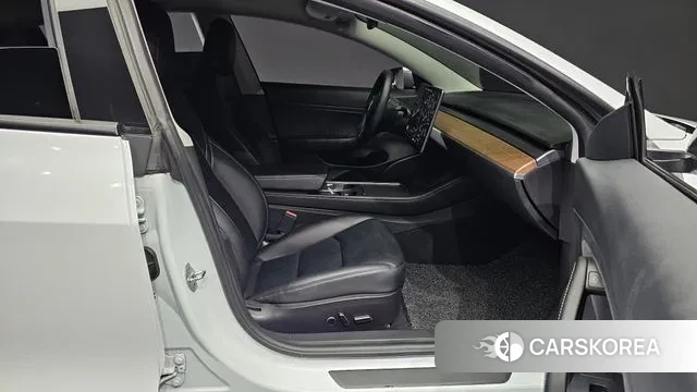 Tesla Model 3 2021 Белый из Кореи, фото 2