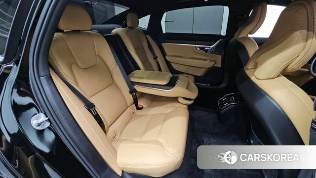 Volvo S90 2024 Черный из Кореи, фото 2