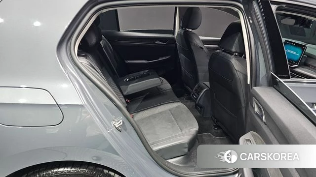 Volkswagen Golf 8th Generation 2025 Серый из Кореи, фото 2