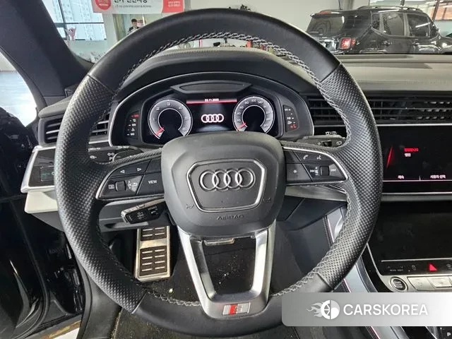 Audi Q8 (4M) 2021 Черный из Кореи, фото 2