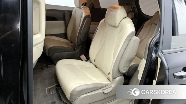 Kia Carnival 4th generation 2023 Черный из Кореи, фото 2