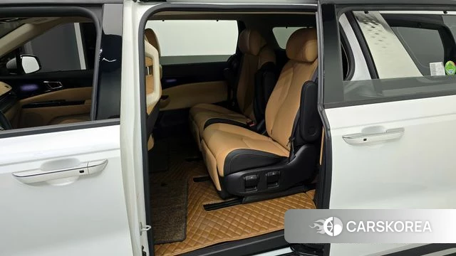 Kia Carnival 4th generation 2023 Белый из Кореи, фото 2