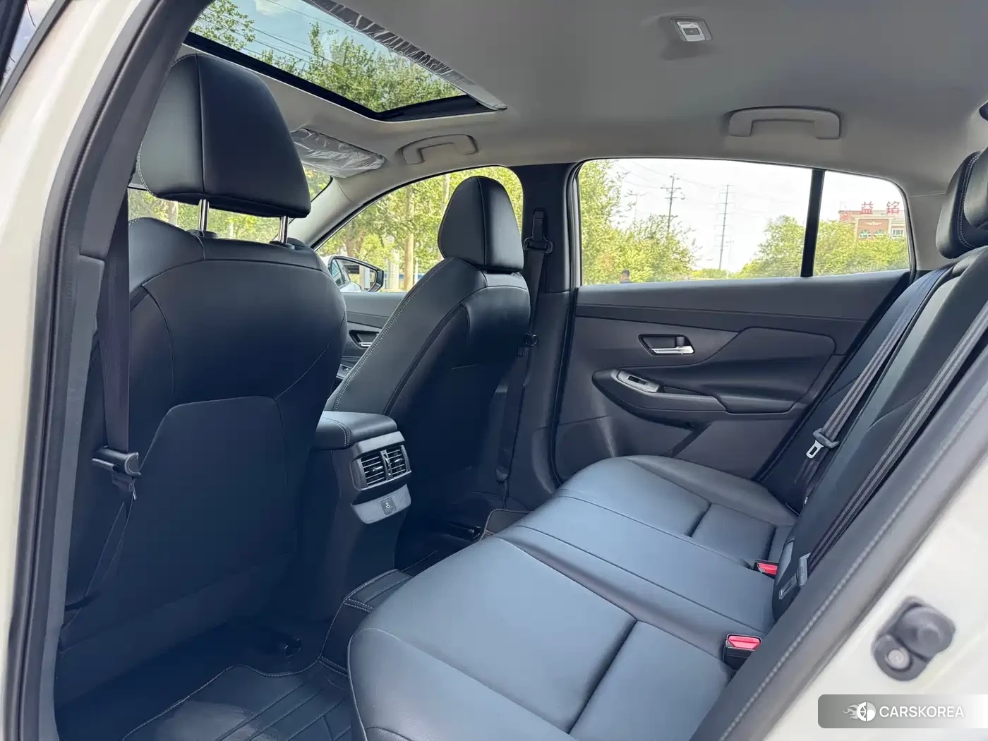 Nissan Sylphy 2026 Белый из Китая, фото 2