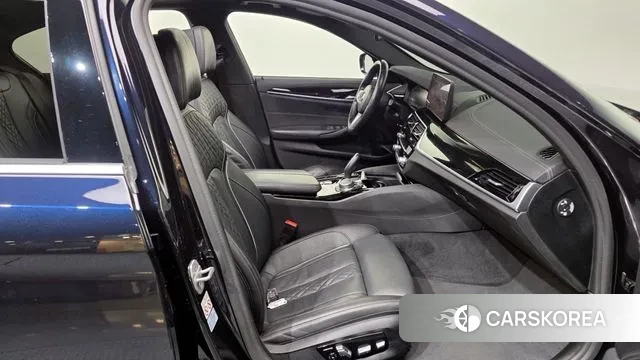 BMW 5 Series (G30) 2021 Синий из Кореи, фото 2