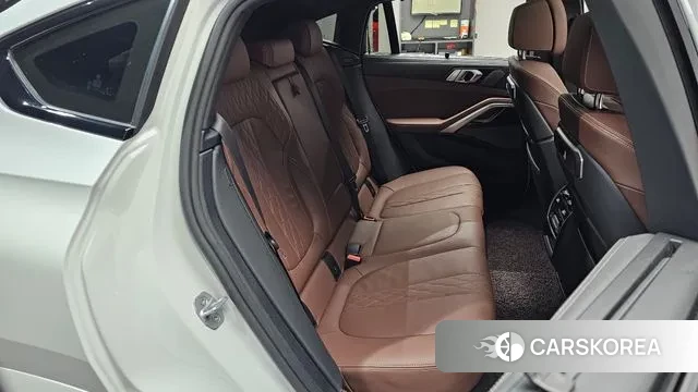 BMW X6 (G06) 2024 Белый из Кореи, фото 2