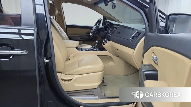 Kia The New Carnival 2018 Черный из Кореи, фото 2