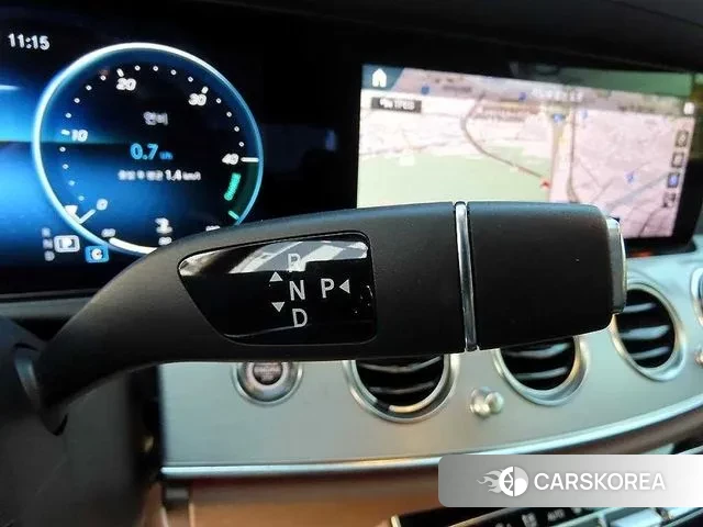 Mercedes-Benz E-Class W213 2021 Белый из Кореи, фото 2