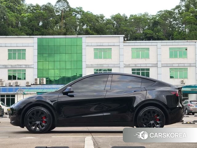 Tesla Model Y 2021 Черный из Китая, фото 2