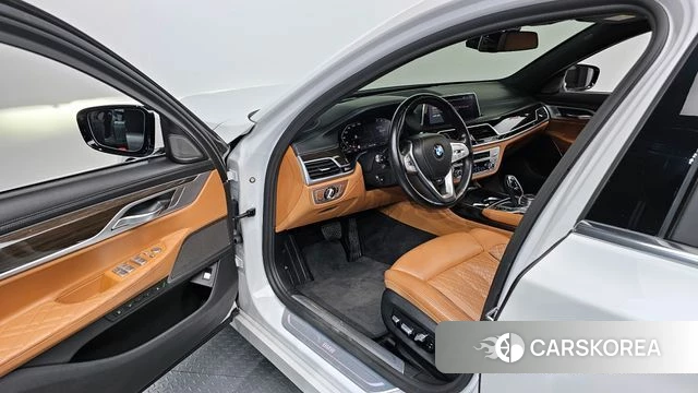 BMW 7 Series (G11) 2019 Белый из Кореи, фото 2