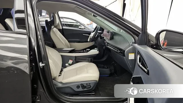 Kia EV6 2022 Черный из Кореи, фото 2