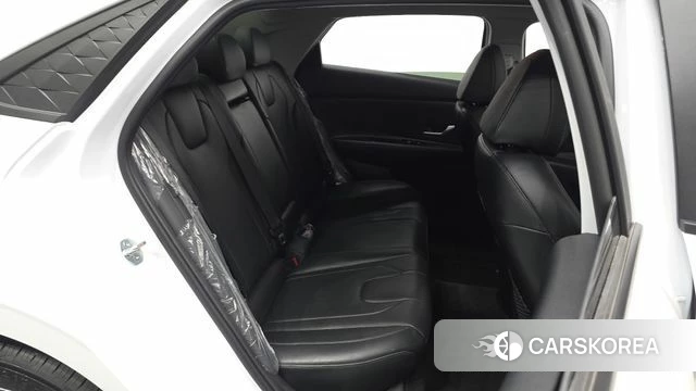 Hyundai The New Avante (CN7) 2024 Белый из Кореи, фото 2