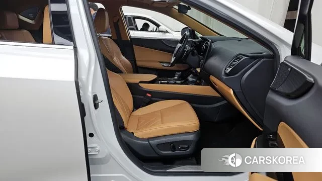 Lexus NX350h Second generation 2024 Белый из Кореи, фото 2