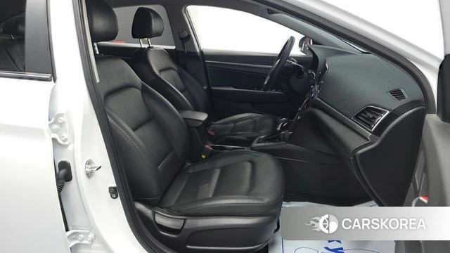 Hyundai Avante AD 2018 Белый из Кореи, фото 2