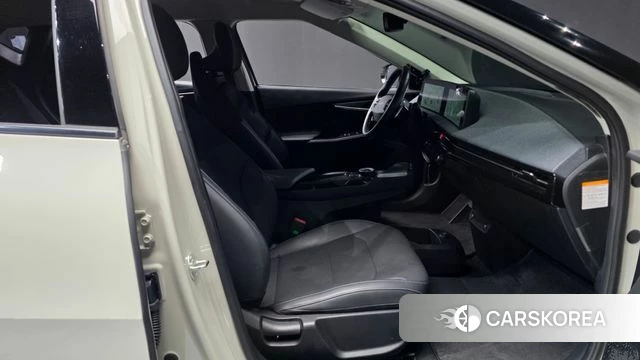 Kia EV6 2023 Жемчужный цвет из Кореи, фото 2
