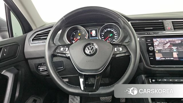 Volkswagen Tiguan second Generation 2020 Серый из Кореи, фото 2