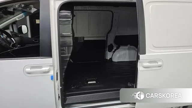 Hyundai Staria 2024 Белый из Кореи, фото 2