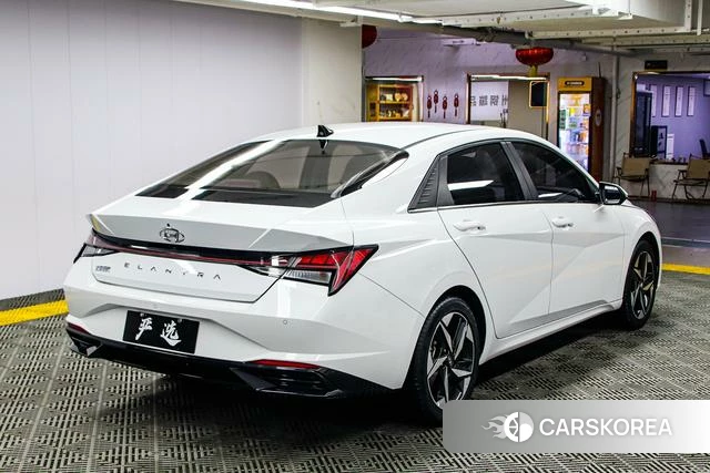 Hyundai Elantra 2021 Белый из Китая, фото 2