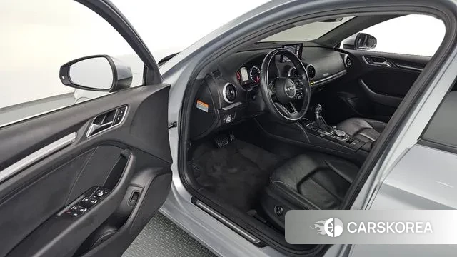 Audi New A3 2018 Серебряный из Кореи, фото 2