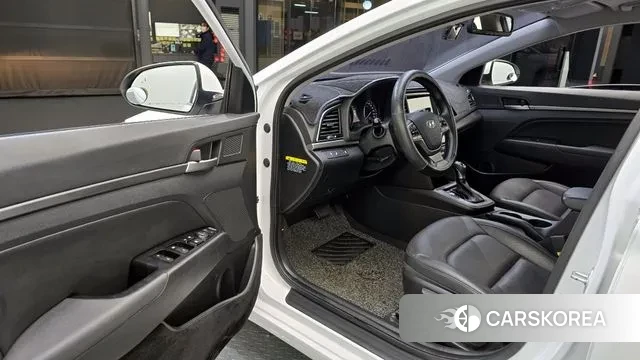 Hyundai Avante AD 2018 Белый из Кореи, фото 2