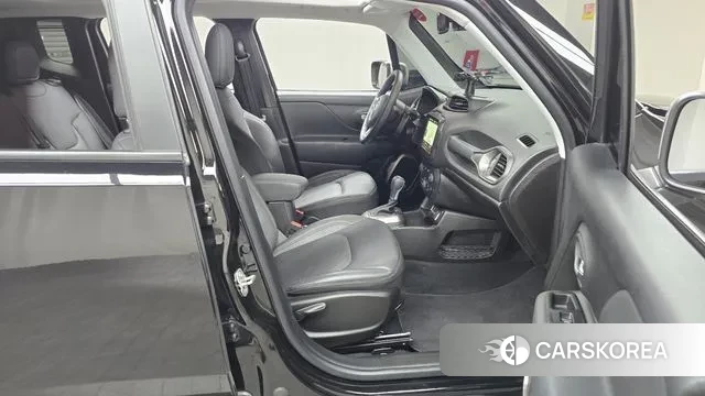 Jeep Renegade 2022 Черный из Кореи, фото 2