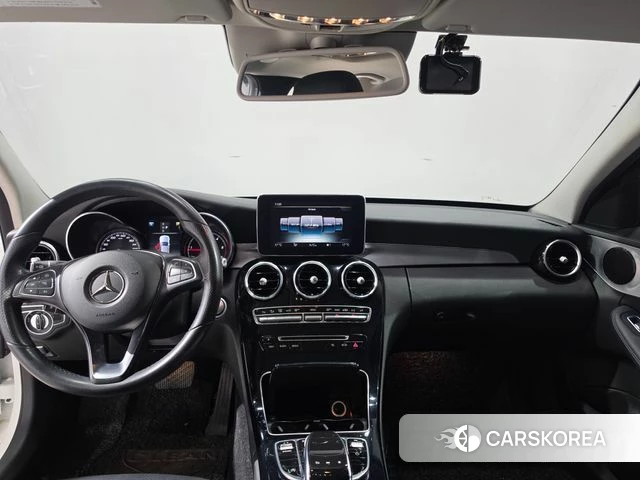 Mercedes-Benz C-Class W205 2018 Белый из Кореи, фото 2