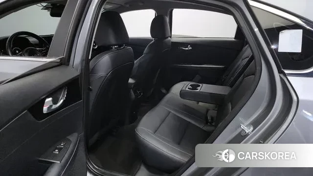 Kia The New K3 2nd generation 2022 Серый из Кореи, фото 2