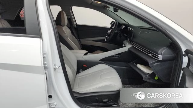 Hyundai Avante (CN7) 2023 Белый из Кореи, фото 2