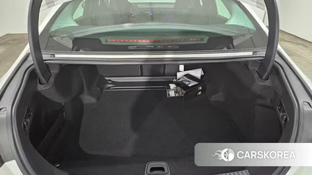 Mercedes-Benz E-Class W214 2024 Белый из Кореи, фото 2