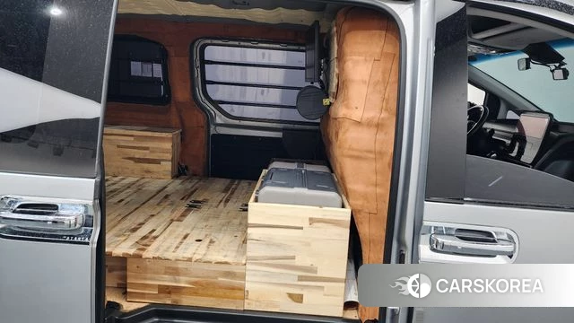 Hyundai Staria 2022 Серебряный из Кореи, фото 2