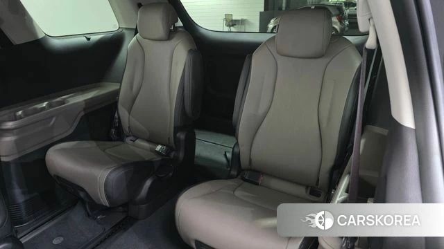 Kia The New Carnival 4th Generation 2024 Серый из Кореи, фото 2