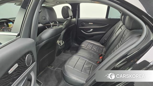 Mercedes-Benz E-Class W213 2020 Черный из Кореи, фото 2