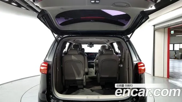 Kia The New Carnival 2019 Черный из Кореи, фото 2