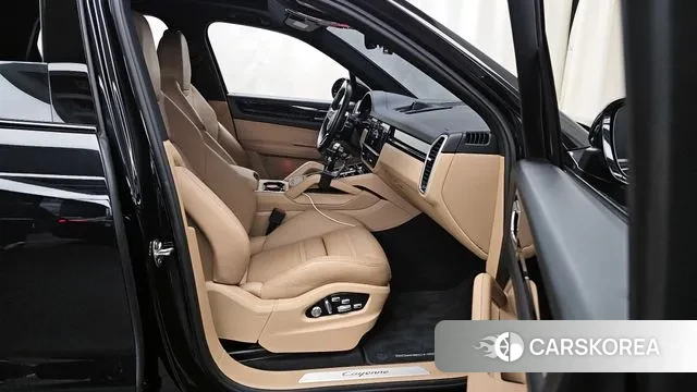 Porsche Cayenne (PO536) 2019 Черный из Кореи, фото 2
