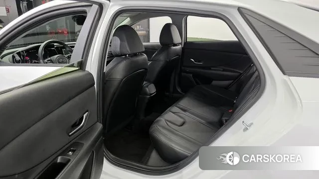 Hyundai Avante (CN7) 2022 Белый из Кореи, фото 2