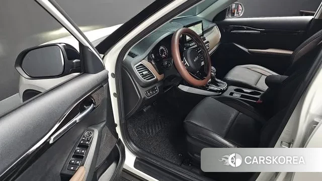 Kia Seltos 2022 Белый из Кореи, фото 2