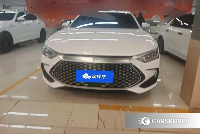 BYD Han DM 2023 Белый из Китая, фото 2