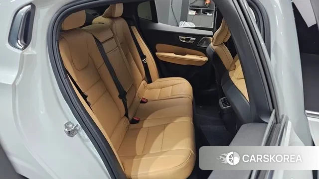 Volvo S60 3rd generation 2021 Белый из Кореи, фото 2