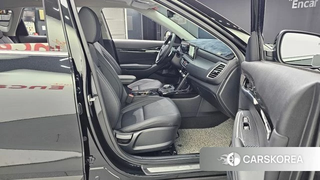 Kia The New Seltos 2023 Черный из Кореи, фото 2