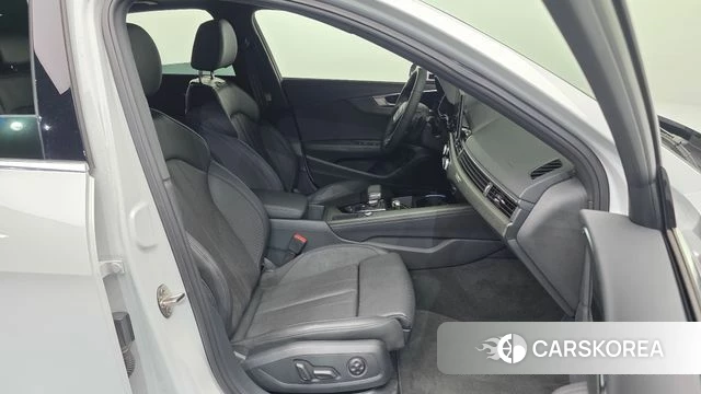 Audi A4 (B9) 2023 Белый из Кореи, фото 2