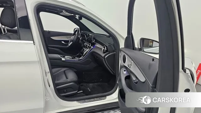 Mercedes-Benz GLC-Class X253 2020 Белый из Кореи, фото 2