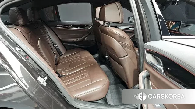 BMW 5 Series (G30) 2022 Серый из Кореи, фото 2