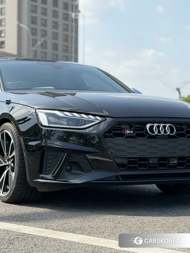 Audi S4 2023 Черный из Китая, фото 2