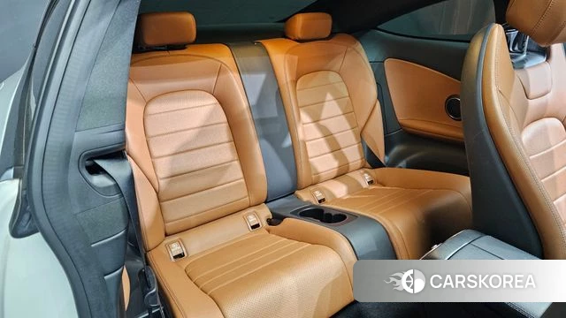 Mercedes-Benz C-Class W205 2021 Белый из Кореи, фото 2