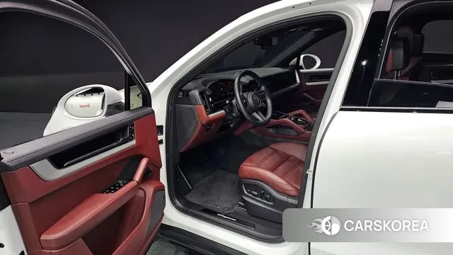 Porsche Cayenne (PO536) 2024 Белый из Кореи, фото 2