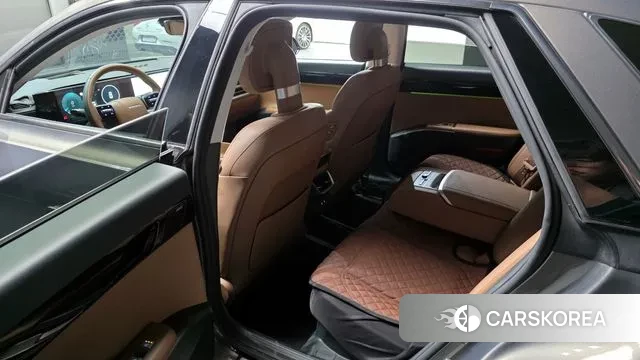 Hyundai Grandeur Hybrid (GN7) 2023 Песочный из Кореи, фото 2