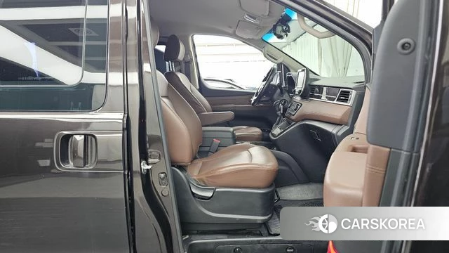 Hyundai The New Grand Starex 2018 Коричневый из Кореи, фото 2