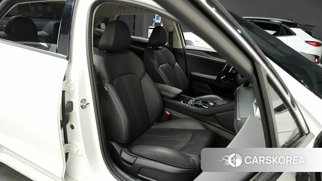 Kia K5 3rd generation 2023 Белый из Кореи, фото 2