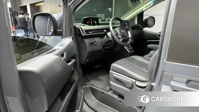 Hyundai Staria 2025 Серый из Кореи, фото 2